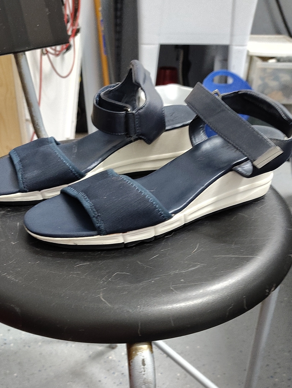 👕 2 For 15$ Or 3 For 20$👕Naturalizer Navy Elastic Strap Sandals w/White Wedge
